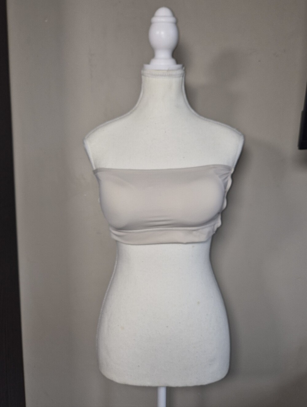 5 For $25✨️Womens Size Small Bandeau Cut Out Straples Tan Bra Tube Top Like New